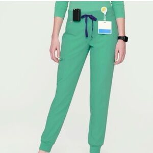 NWT FIGS- Zamora Jogger Scrub Pants Surgical Green Size S